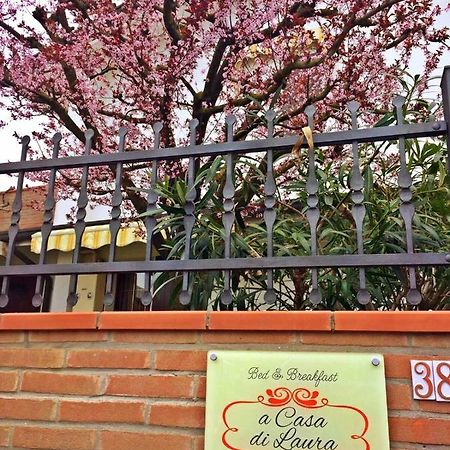 مبيت وإفطار أُكْيوبيلّو A Casa Di Laura المظهر الخارجي الصورة